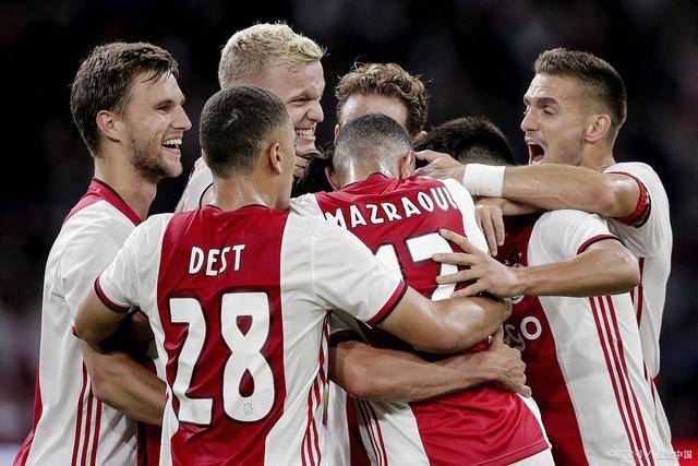 巴特勒复出热火负掘金 武切维奇40分公牛4连败